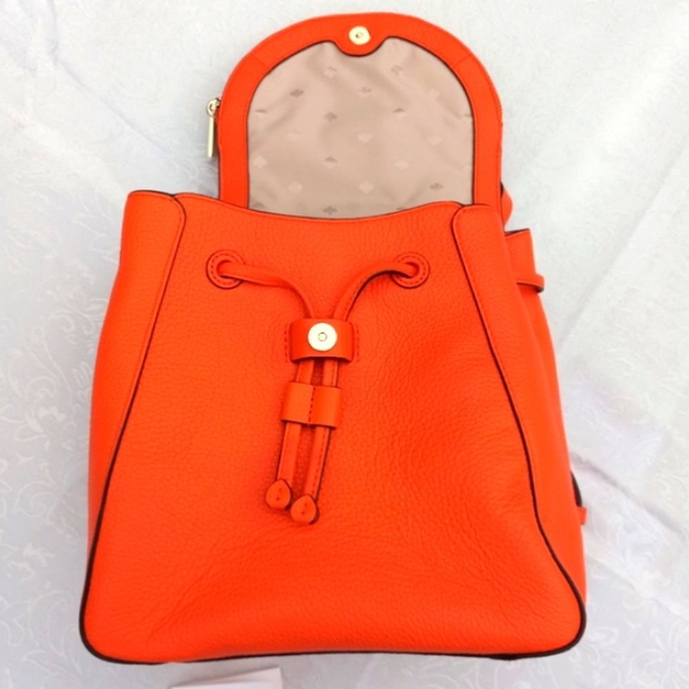 NWOT Kate Spade Leila Medium Flap Backpack 🍊 Coral Buds w/Adjustable Strap - Picture 3 of 16